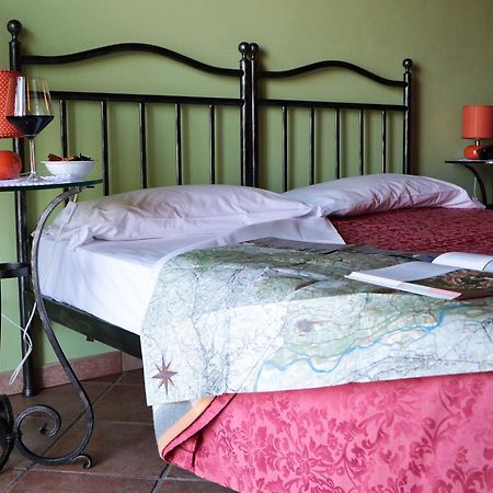 La Rosa Dei Vini Bed and Breakfast Serralunga d'Alba Εξωτερικό φωτογραφία