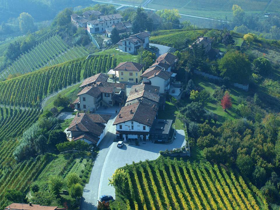 La Rosa Dei Vini Bed and Breakfast Serralunga d'Alba Εξωτερικό φωτογραφία