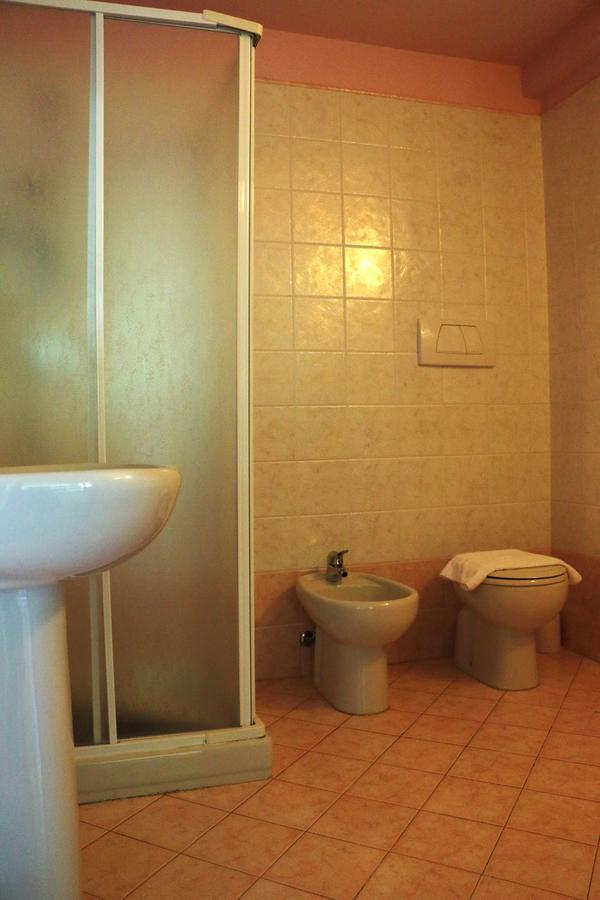 La Rosa Dei Vini Bed and Breakfast Serralunga d'Alba Εξωτερικό φωτογραφία