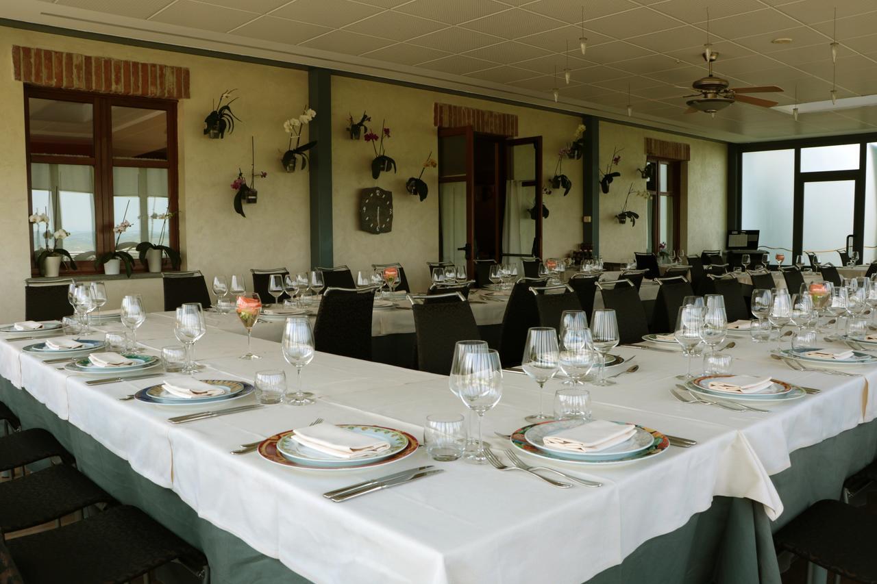 La Rosa Dei Vini Bed and Breakfast Serralunga d'Alba Εξωτερικό φωτογραφία